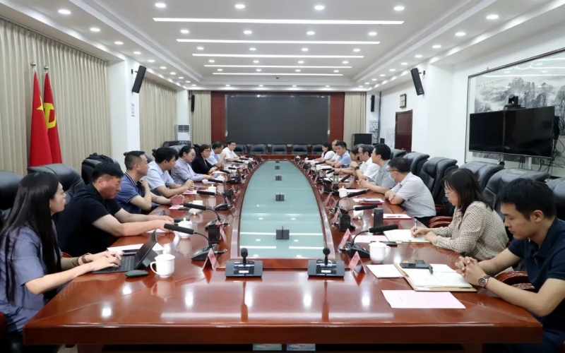 周波接待天津榮程祥泰投資控股集團(tuán)有限公司、天津東疆綜合保稅區(qū)、天津市海河產(chǎn)業(yè)基金管理有限公司負(fù)責(zé)人一行