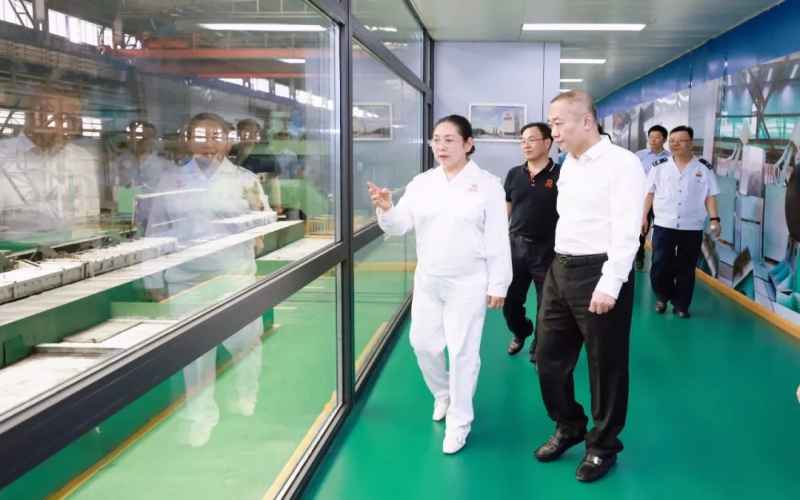 天津市稅務(wù)局黨委書記、局長齊志宏一行到榮程集團(tuán)參觀調(diào)研