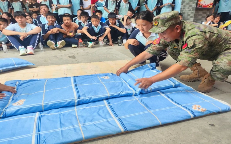 淬煉青春，書寫新章——寧強(qiáng)榮程中學(xué)2024級(jí)新生國防教育工作紀(jì)實(shí)