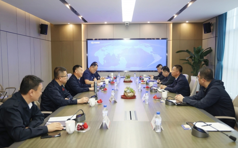 鄂托克旗委副書記、政府旗長蘇智雄到榮程集團(tuán)考察交流